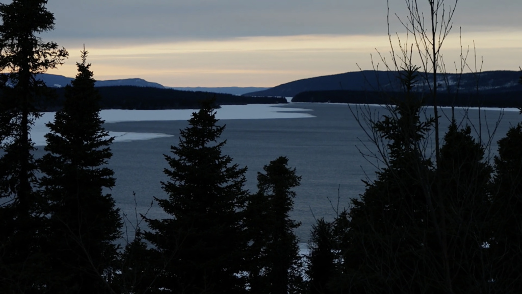 innu-land-lake-sunset